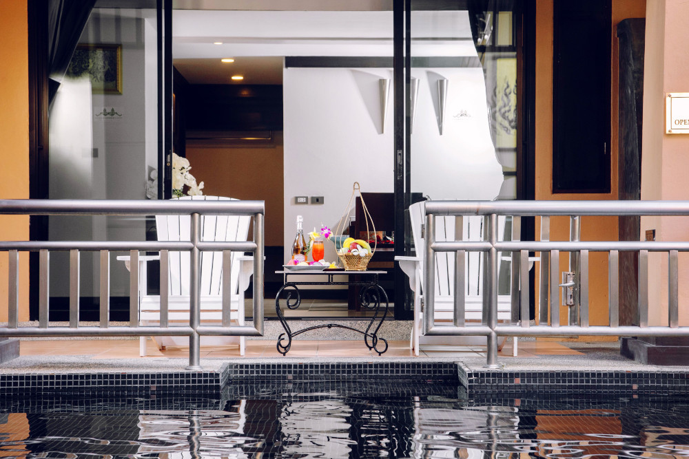 Family Suite Pool Access